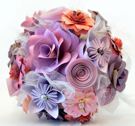 Svadobná kytica papierových kvetov