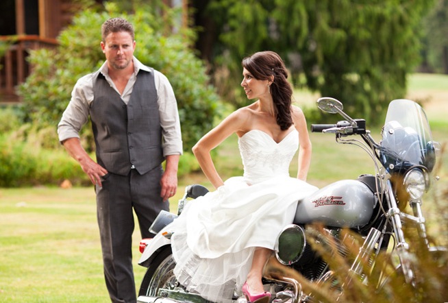 22-Bride-and-Groom-Motorcycle